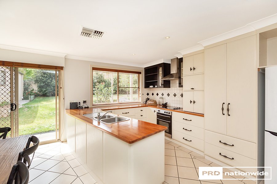 73 Warwick Road TAMWORTH 9