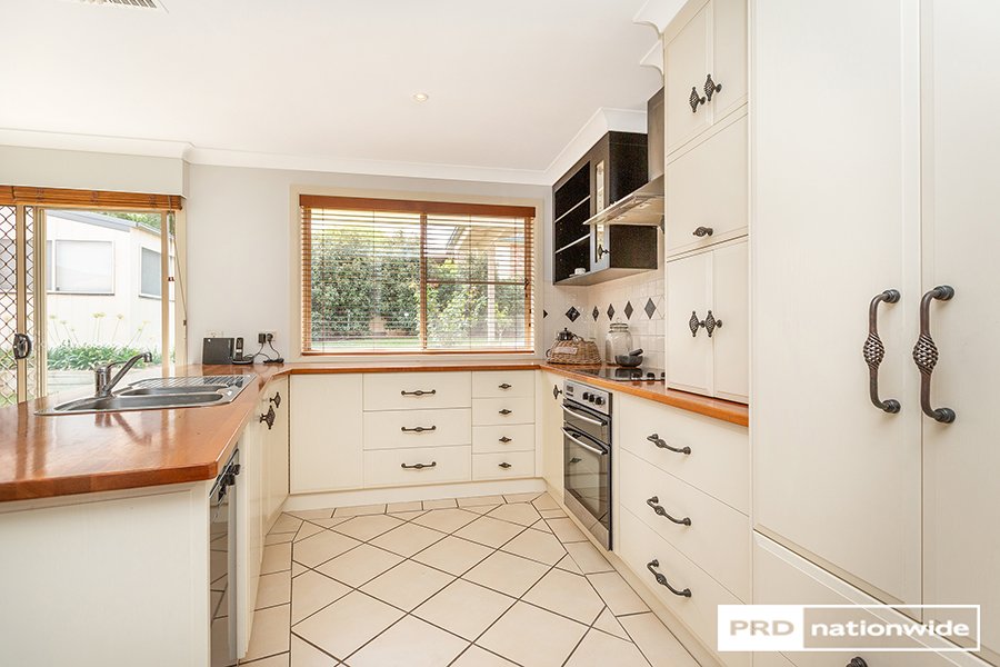 73 Warwick Road TAMWORTH 10