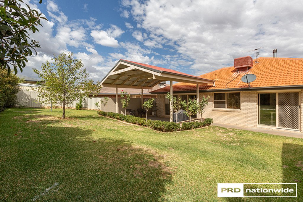 73 Warwick Road TAMWORTH 16