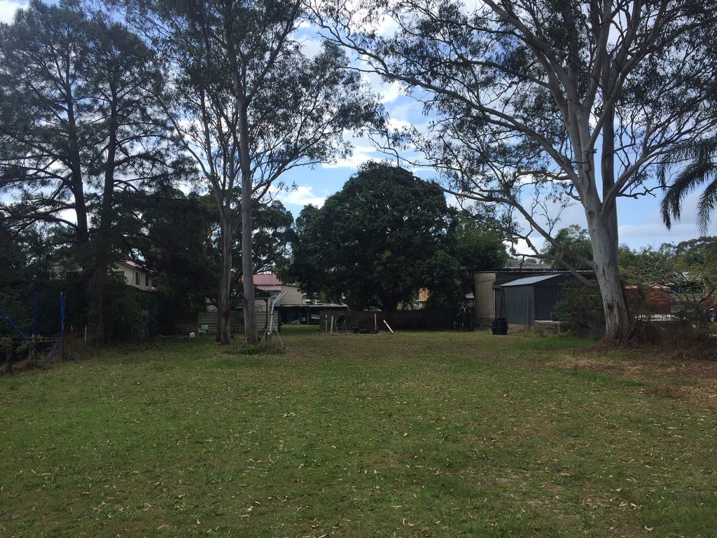 73 Wommin Bay Rd  CHINDERAH 4