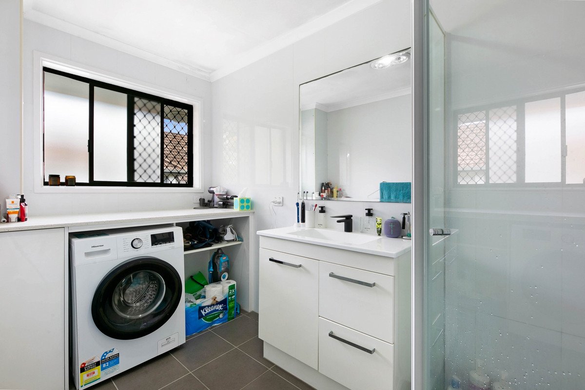 7/30 Burleigh Street Burleigh Heads 11