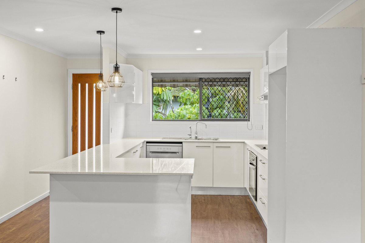 7/30 Burleigh Street Burleigh Heads 2