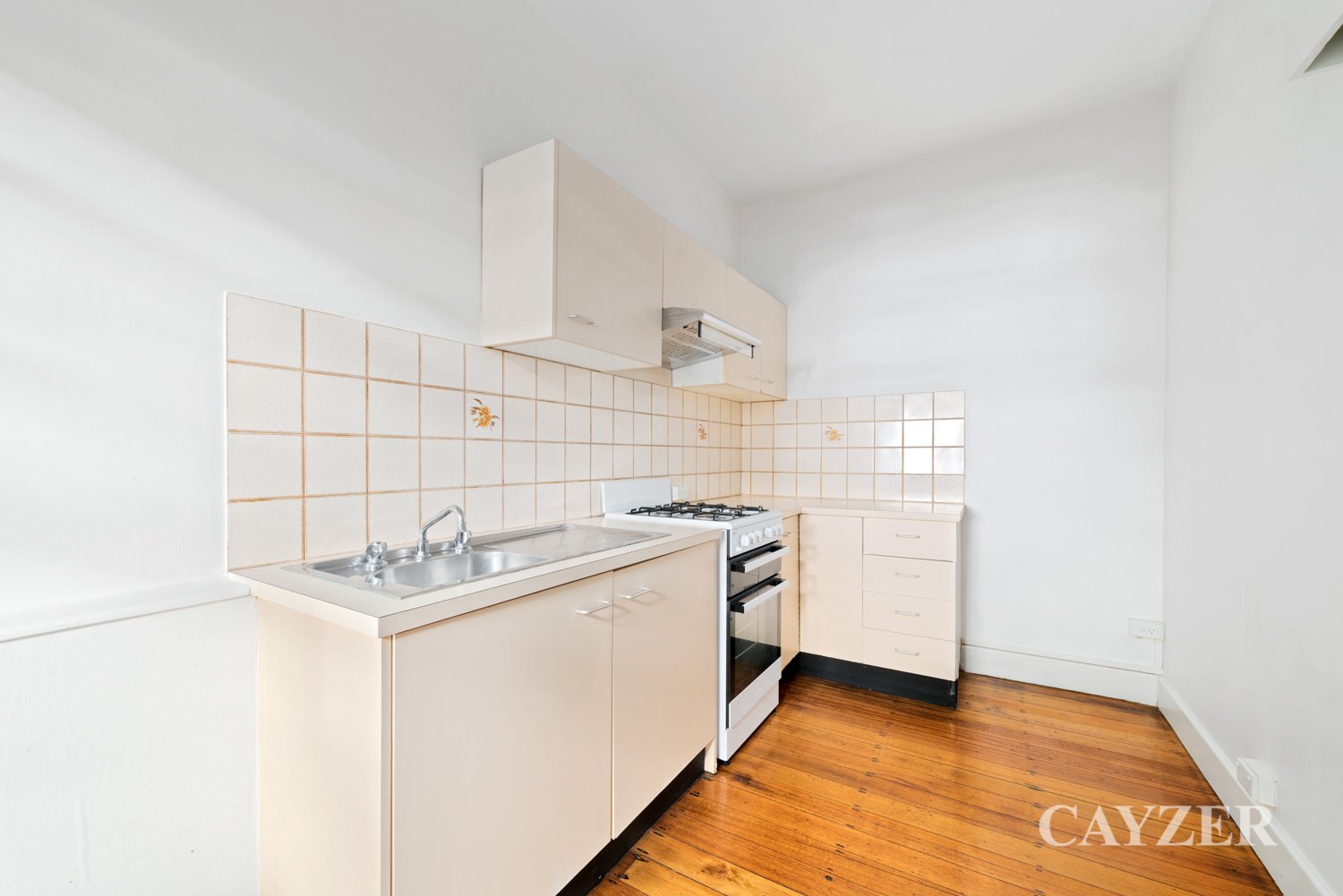 Gallery: 7/30 Mitford Street