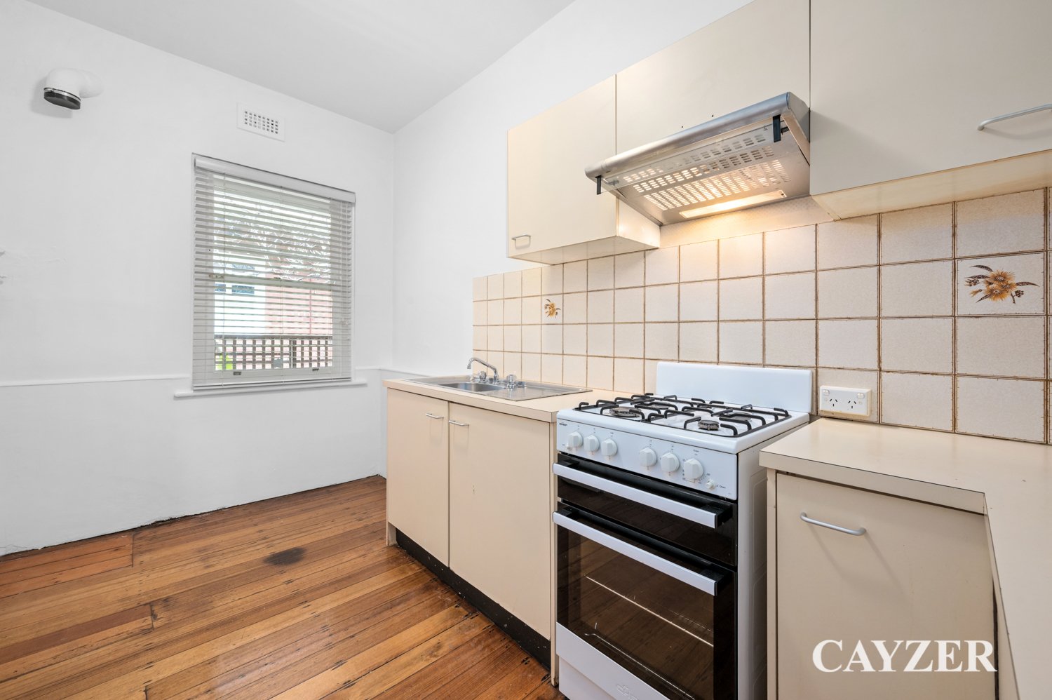 Gallery: 7/30 Mitford Street