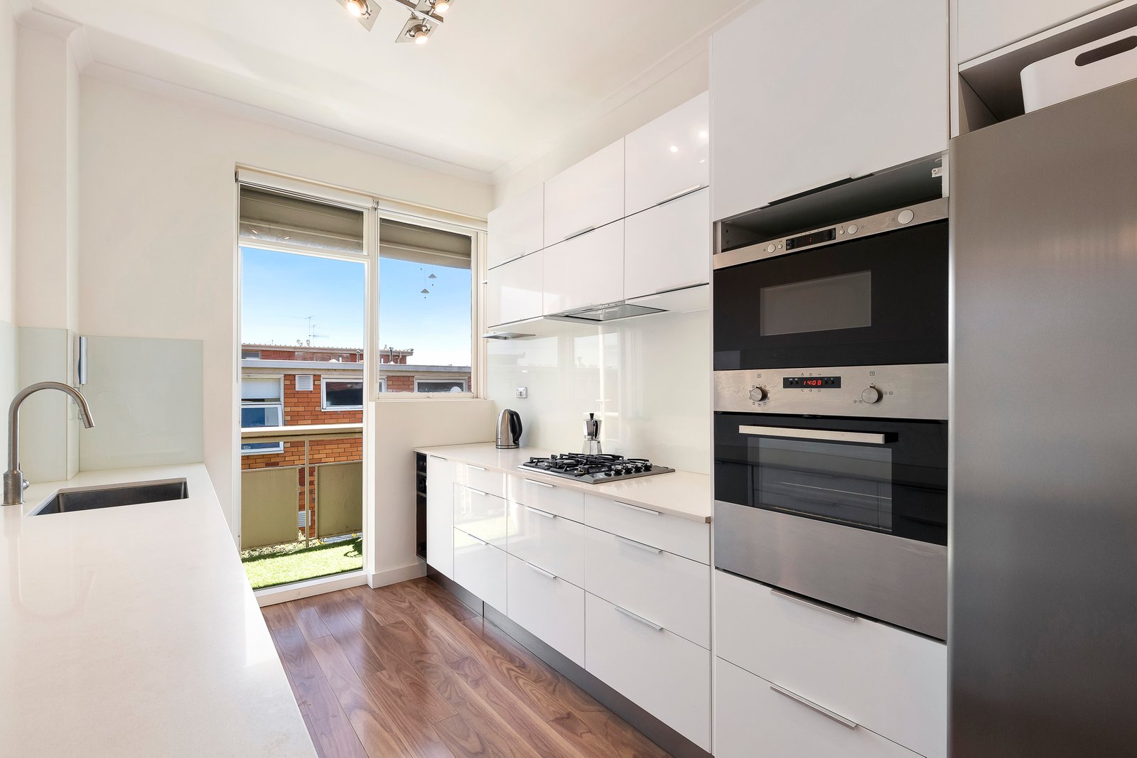 Gallery: 7/301 Dandenong Road
