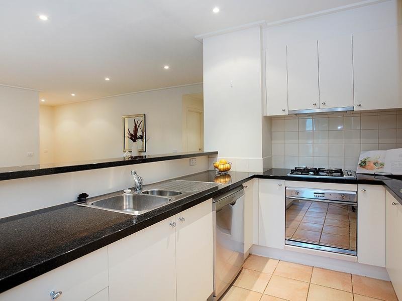 Gallery: 73/1 Graham Street