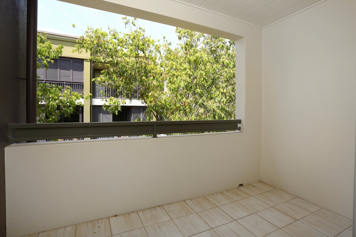 7/3108 The Boulevard CARRARA 4