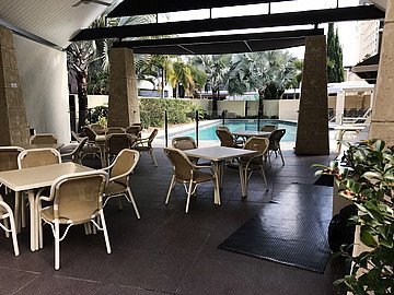 7/3108 The Boulevard CARRARA 27