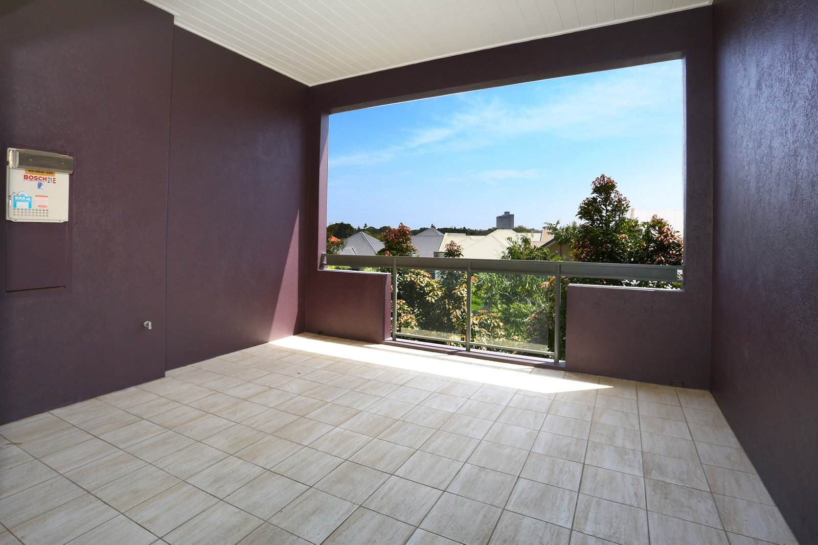 7/3108 The Boulevard CARRARA 6