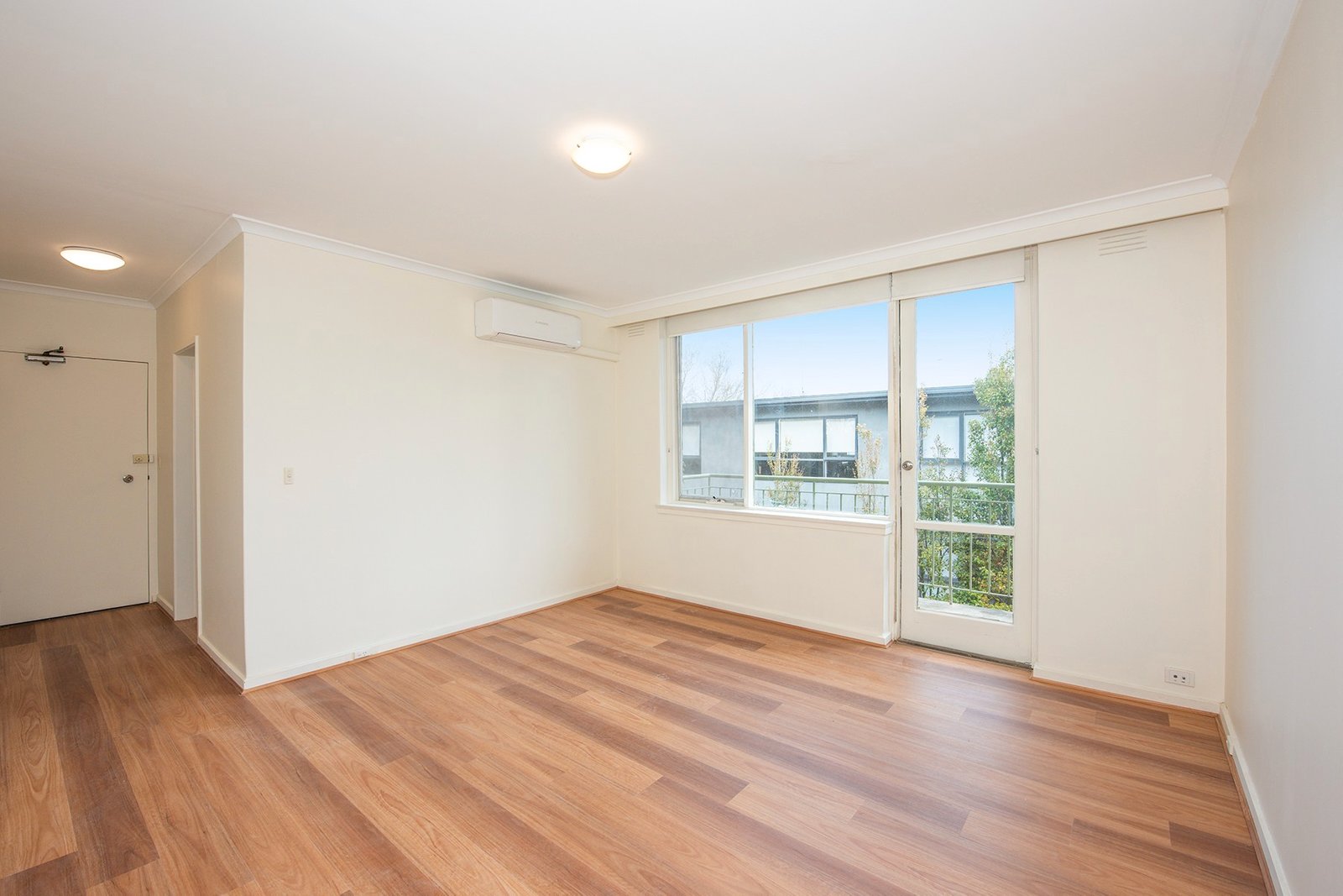 Gallery: 7/319 Dandenong Road