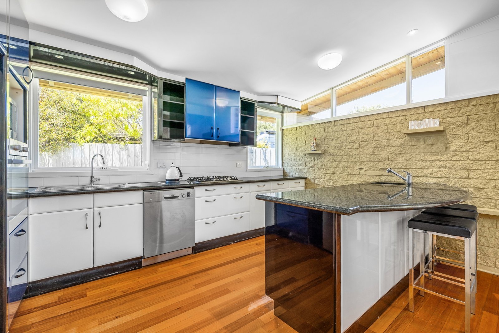 Gallery: 732 Melbourne Road