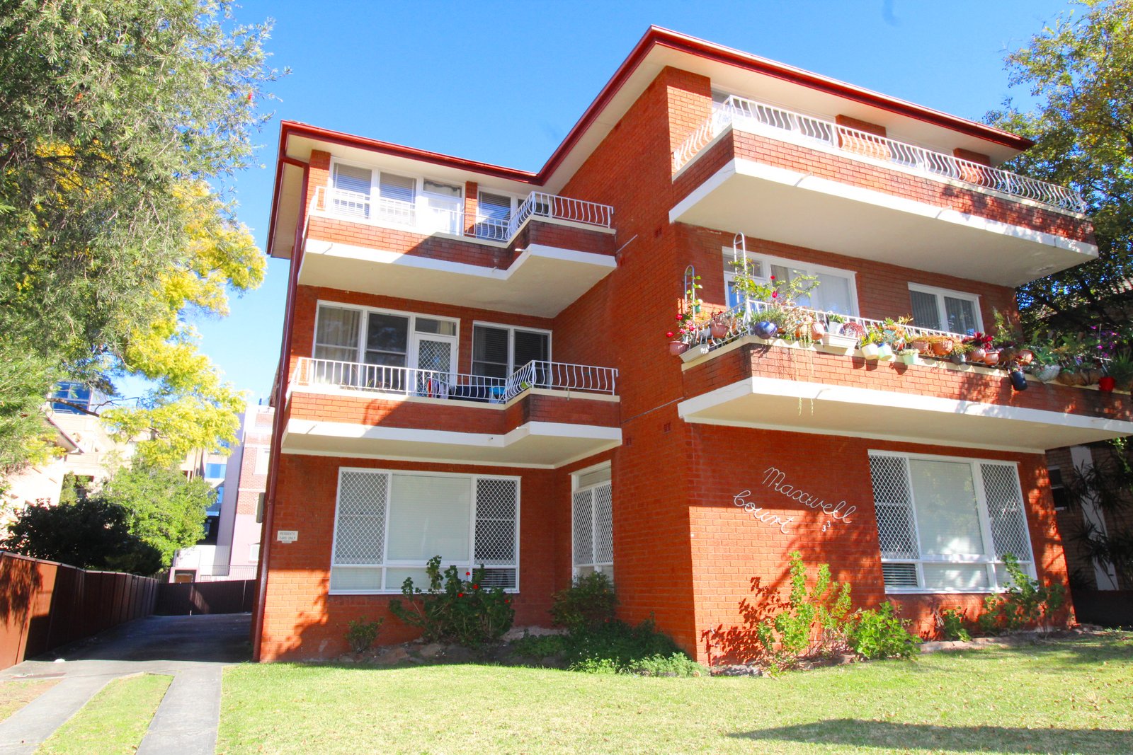 7/33 Gladstone Street KOGARAH 2