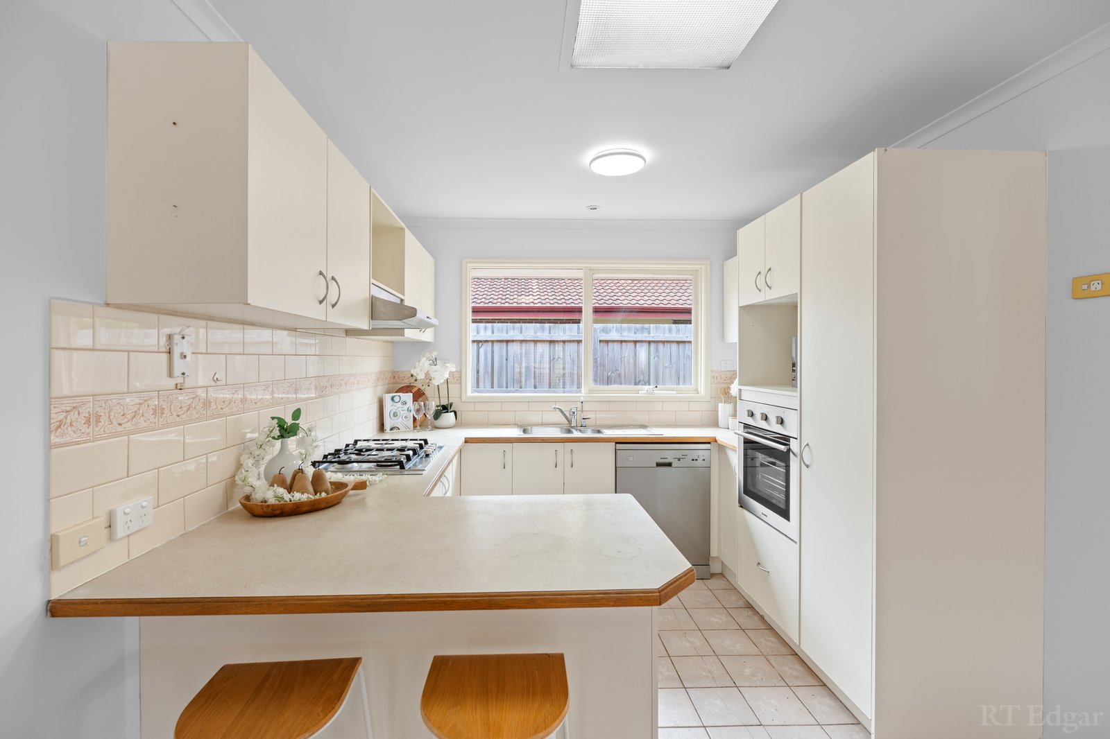 Real Estate and Property in 7/33 Mcintyre Street, Burwood, VIC