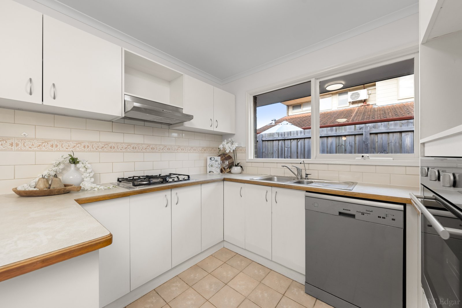 Real Estate and Property in 7/33 Mcintyre Street, Burwood, VIC