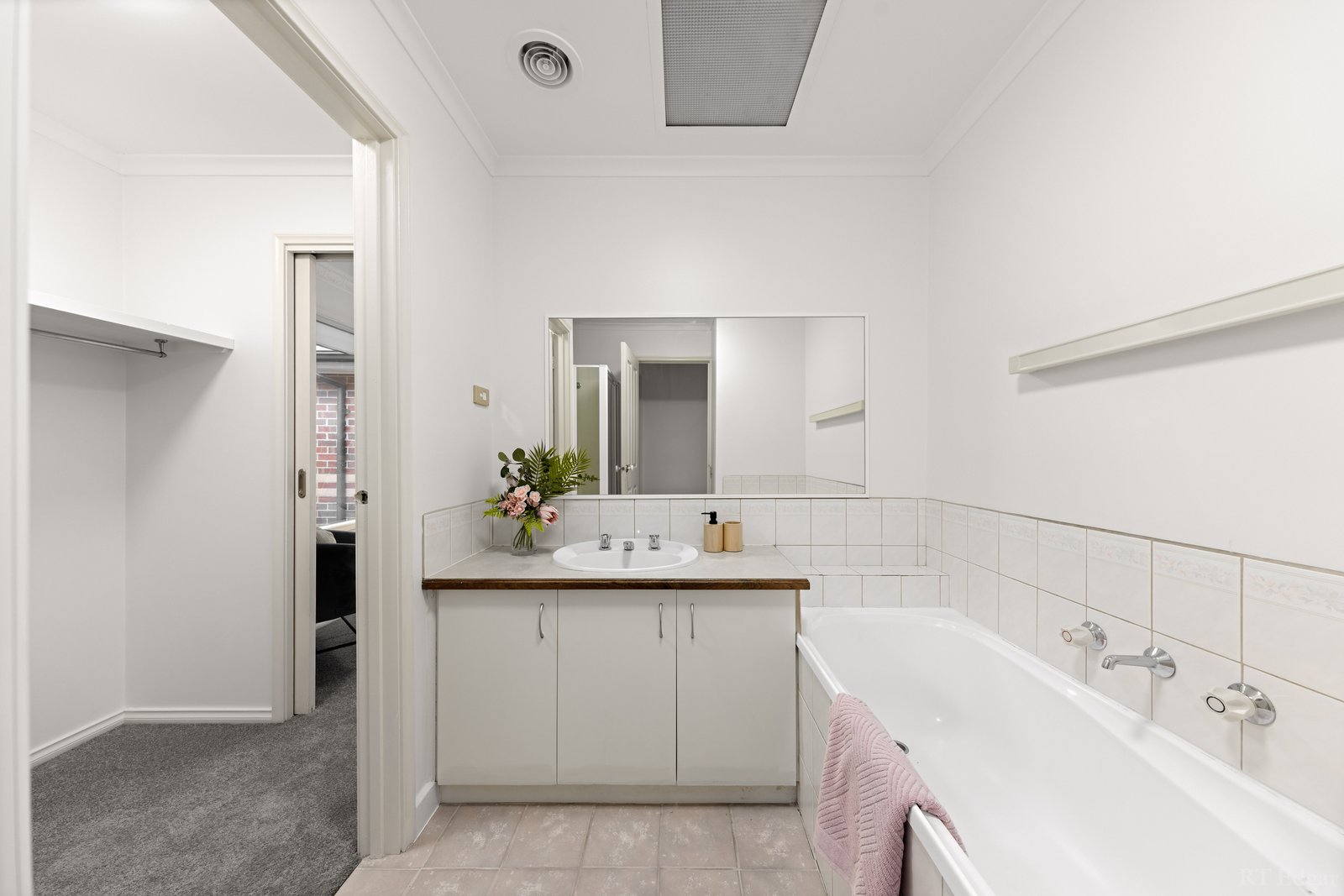 Real Estate and Property in 7/33 Mcintyre Street, Burwood, VIC