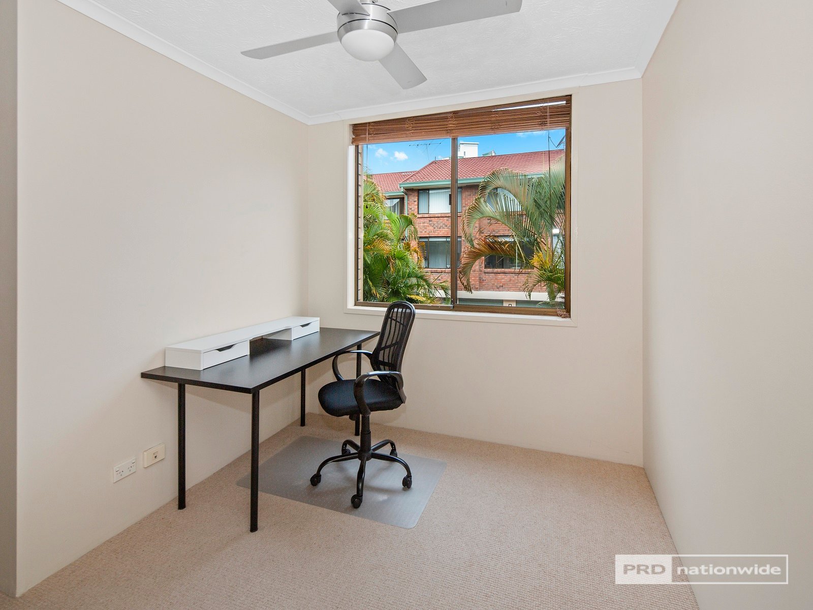 7/33 Whiting Street LABRADOR 6