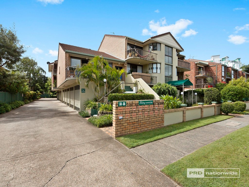 7/33 Whiting Street LABRADOR 9