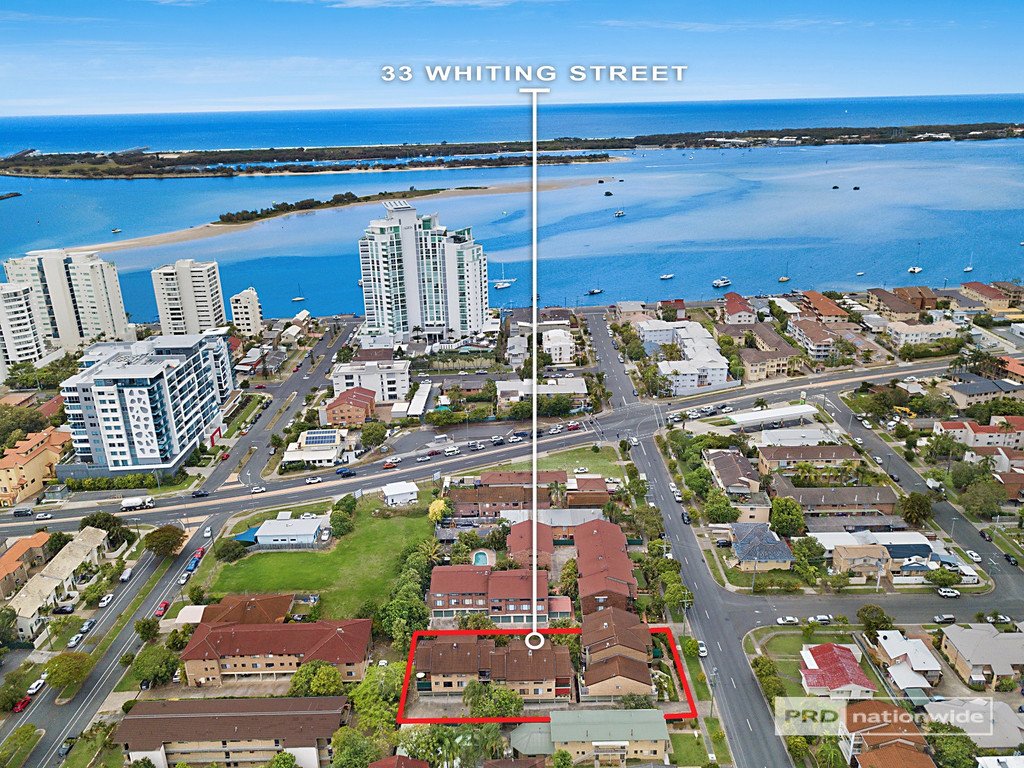 7/33 Whiting Street LABRADOR 12