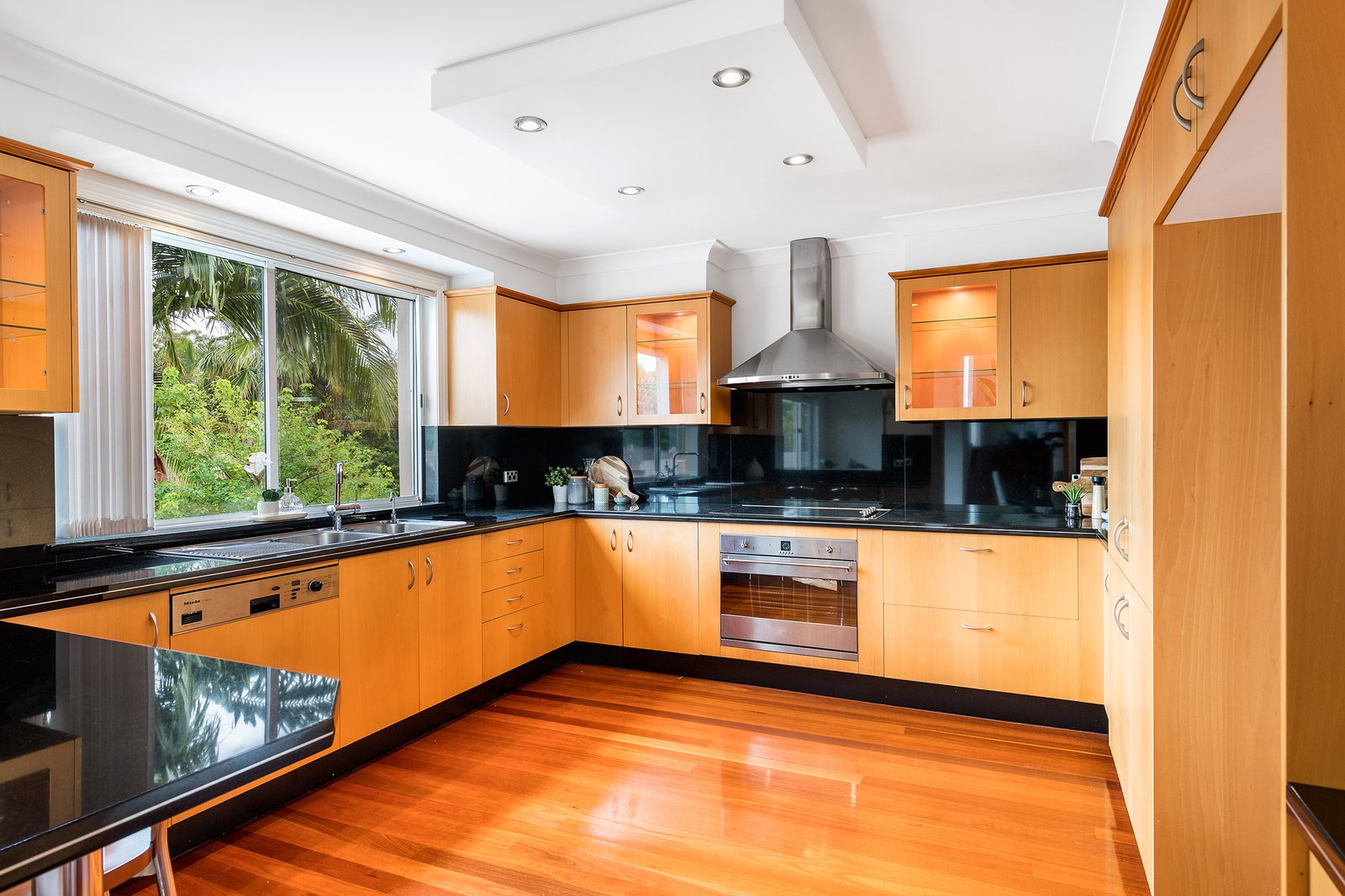 734 Henry Lawson Drive PICNIC POINT 7