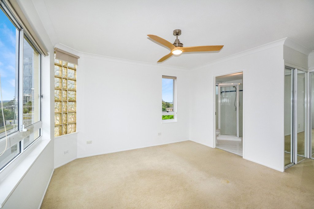 7/34 Pacific Parade BILINGA 5