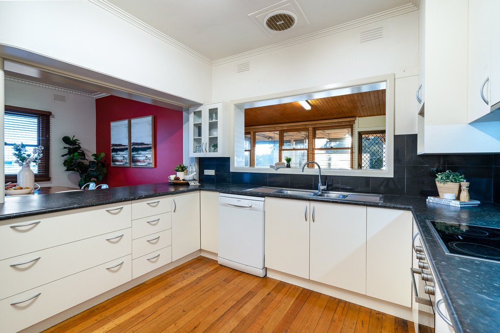 735 Kiewa Street ALBURY 5