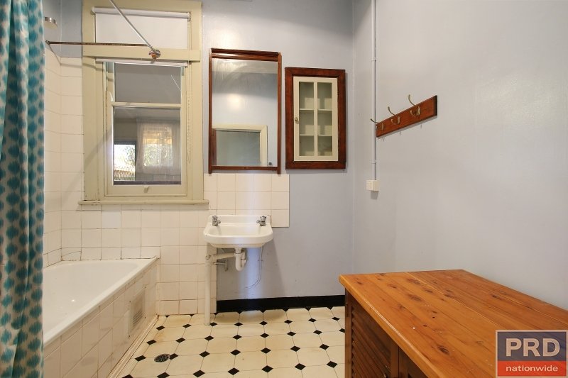 735 Young Street ALBURY 8