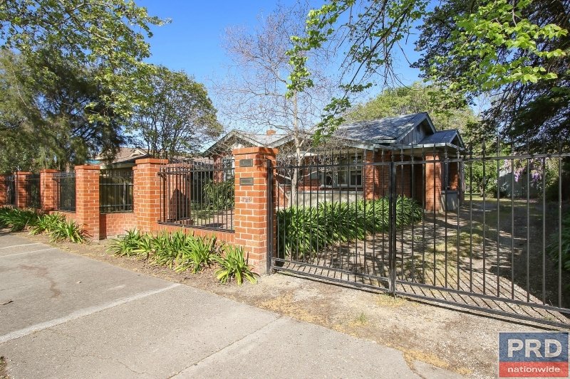 735 Young Street ALBURY 12