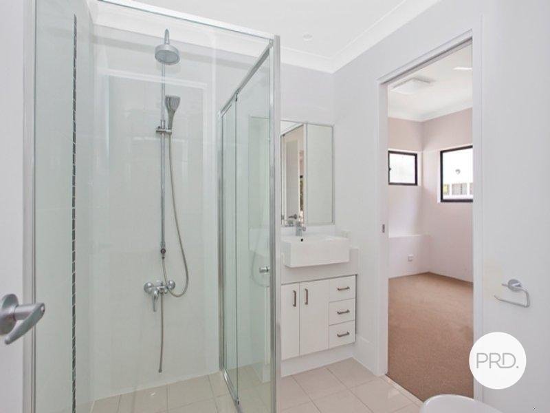 7/37 Central Street LABRADOR 5