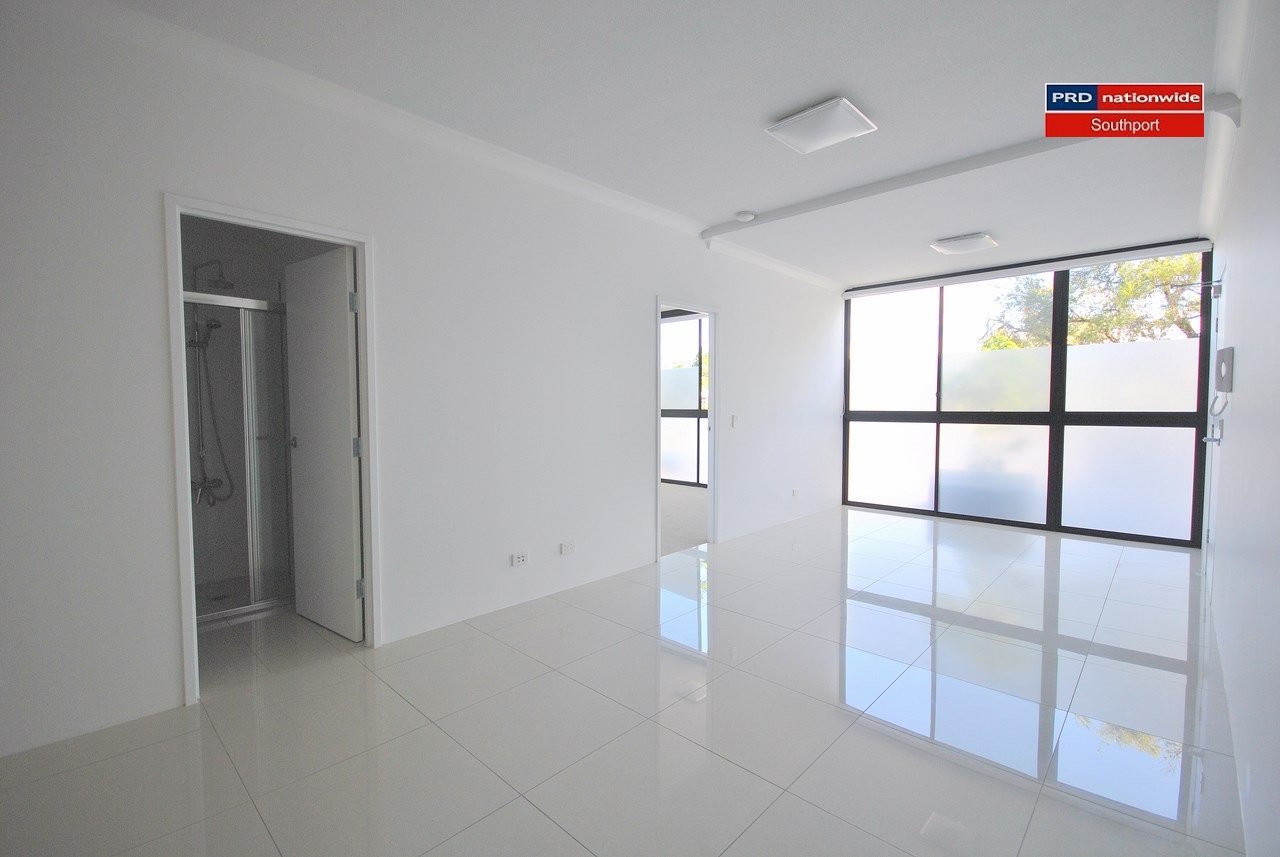 7/37 Central Street LABRADOR 2