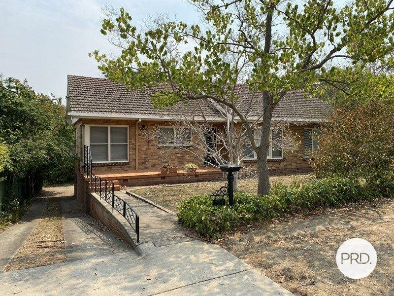 737 Fellowes Crescent ALBURY 1