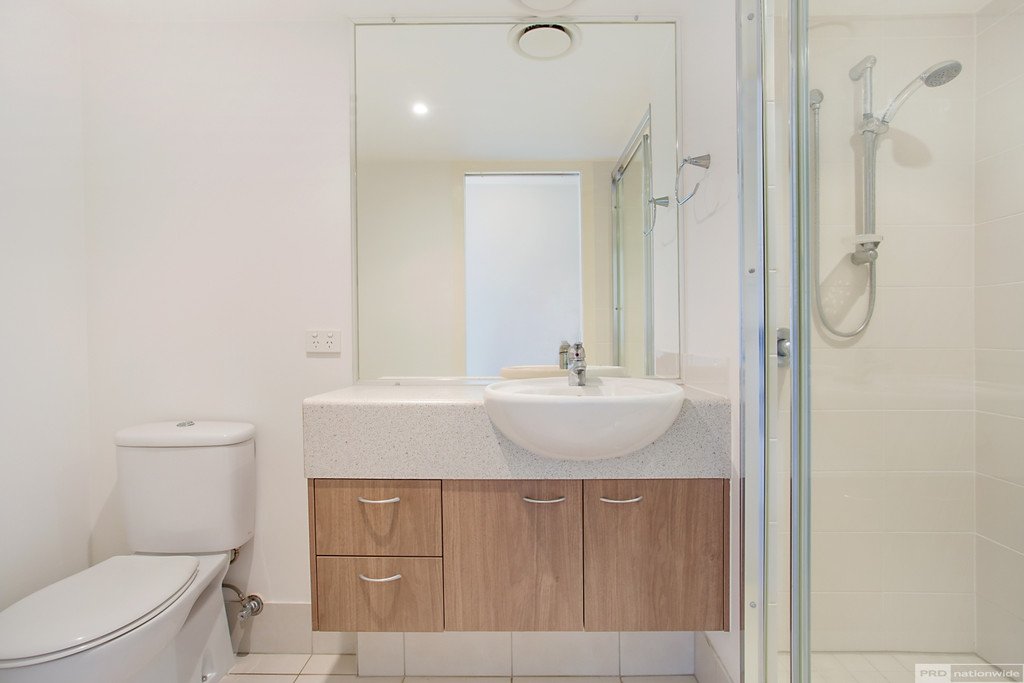 7/38-40 Johnston Street SOUTHPORT 5