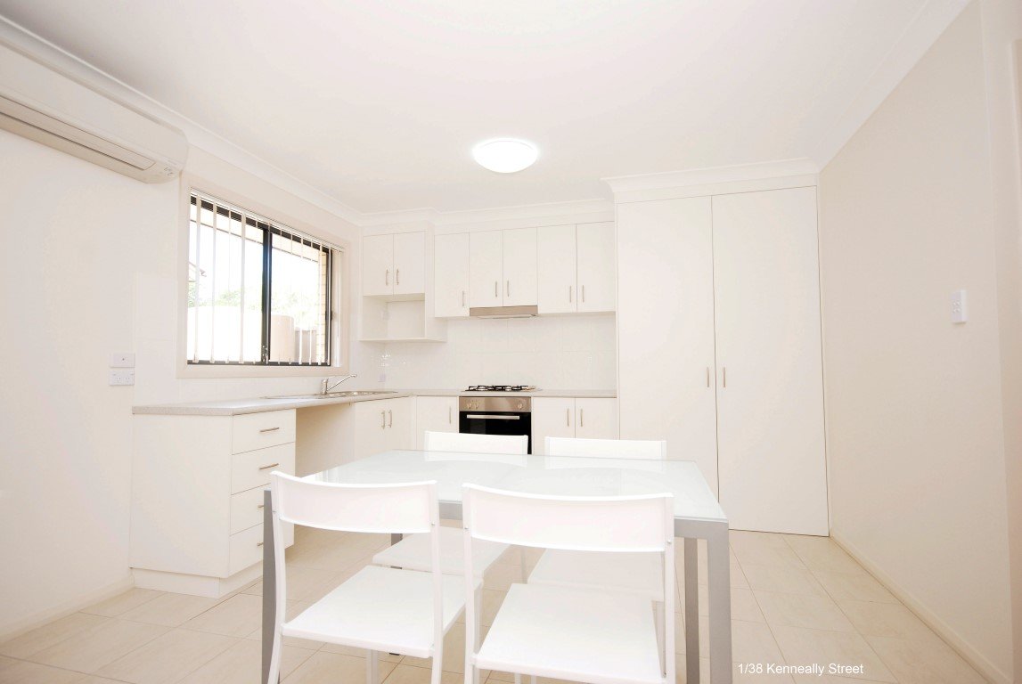 7/38 Kenneally Street KOORINGAL 8