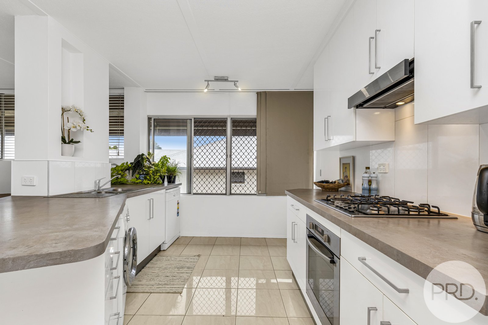 7/39 Le Geyt Street WINDSOR 3
