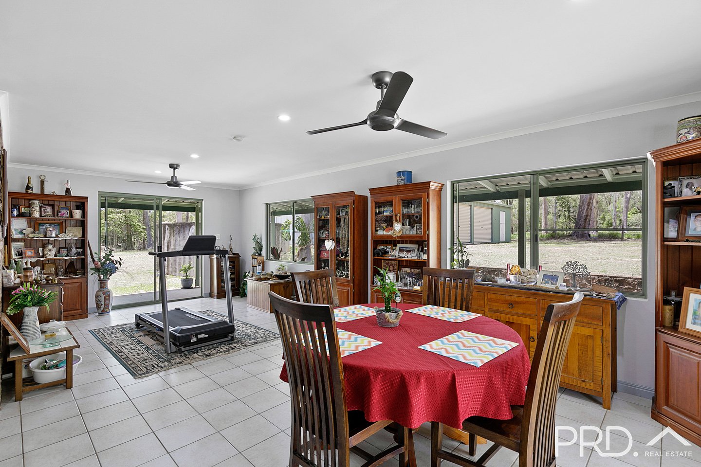 739 Teddington Road TEDDINGTON 9