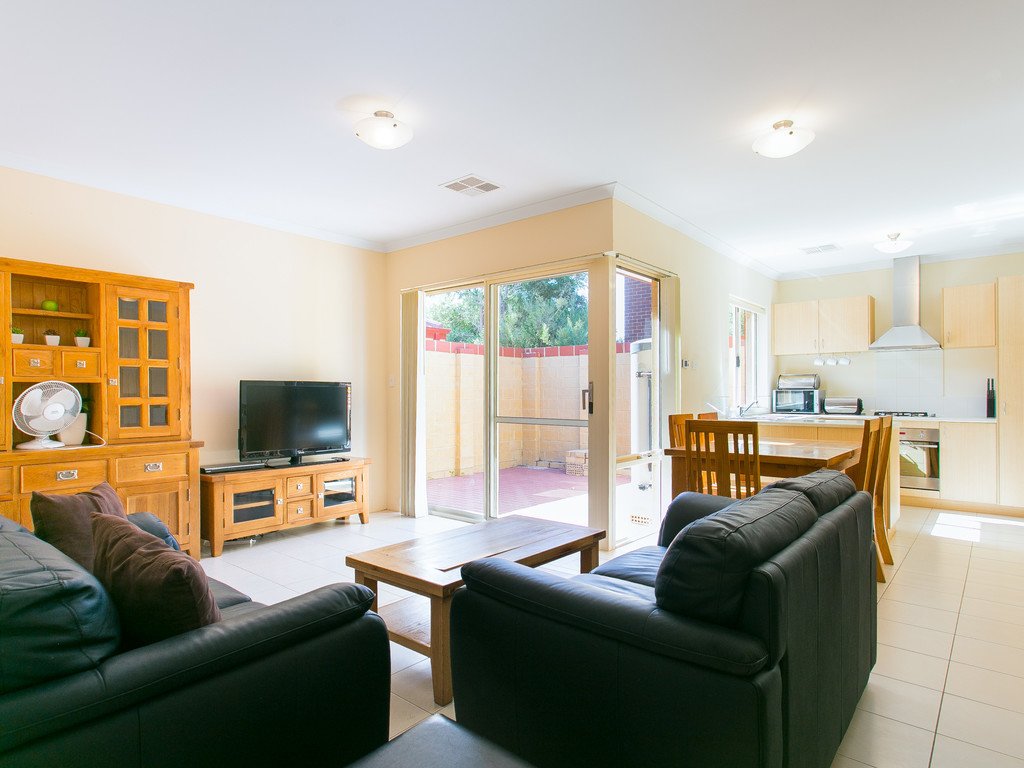 7/39 Windsor Street PERTH 2