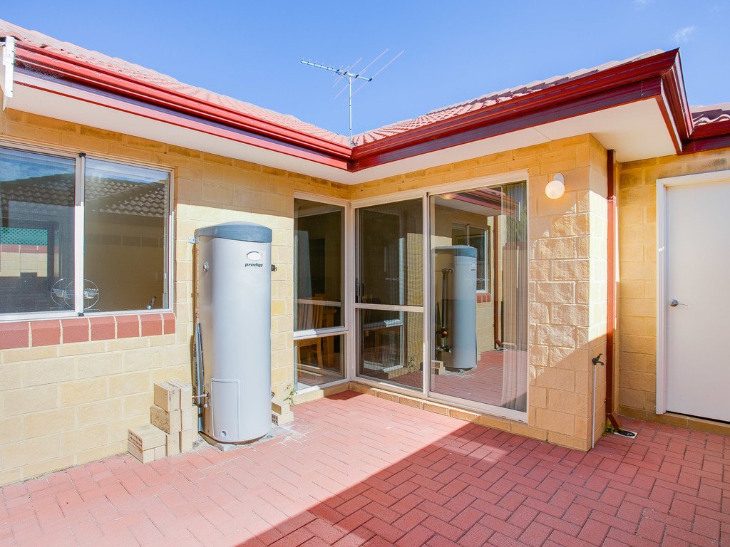 7/39 Windsor Street PERTH 12