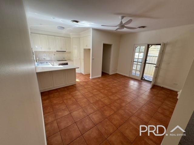 73b Summer Drive BURONGA 4