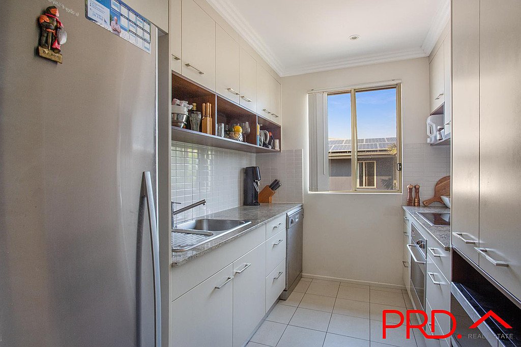 7/4-6 Locke Street SOUTHPORT 8