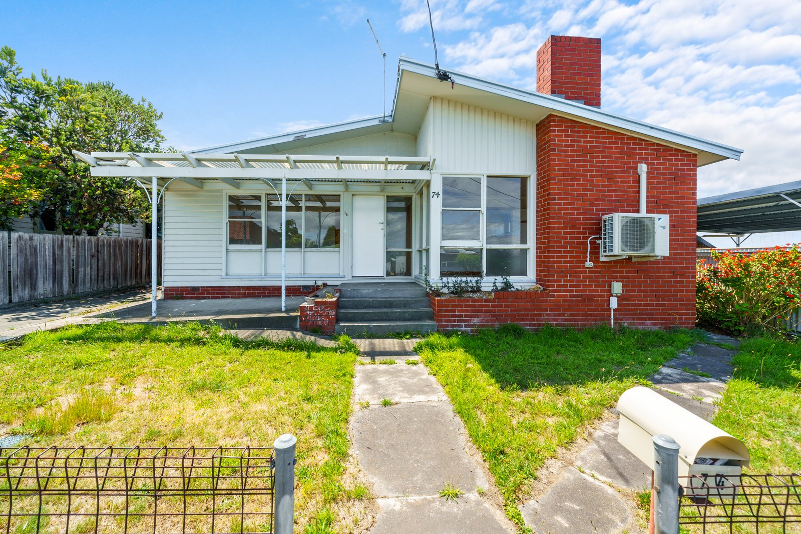 74 Abbotsfield Road CLAREMONT 1