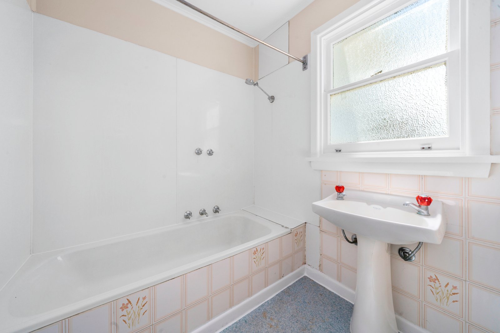 74 Abbotsfield Road CLAREMONT 4
