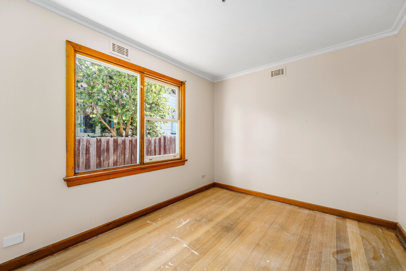 74 Abbotsfield Road CLAREMONT 7