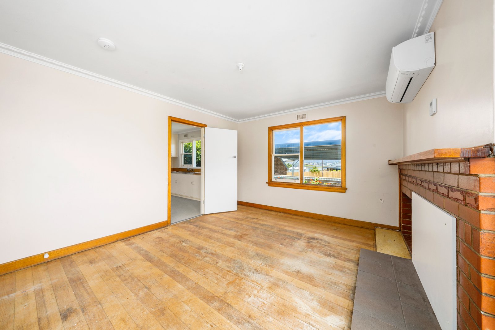 74 Abbotsfield Road CLAREMONT 10