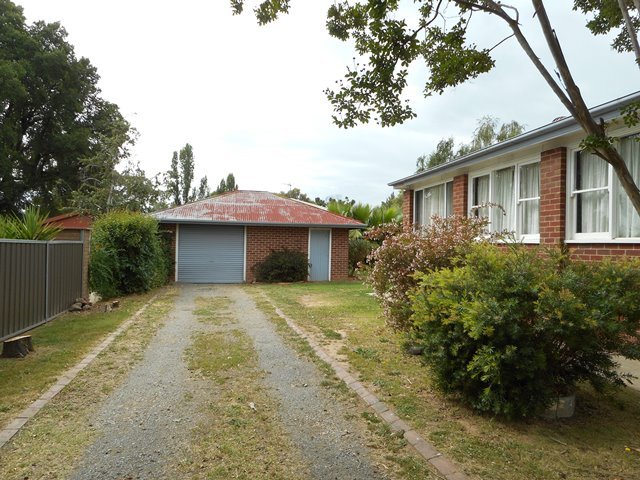 74 Broughton Street TUMUT 17