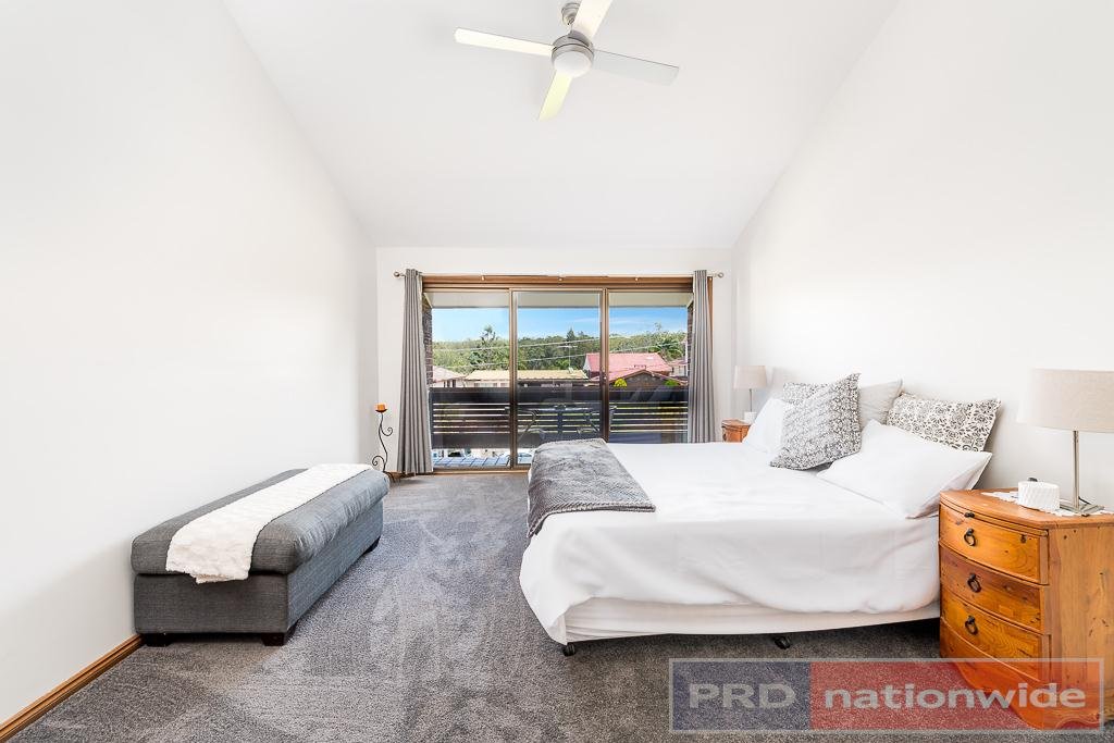 74 Burbank Avenue PICNIC POINT 6