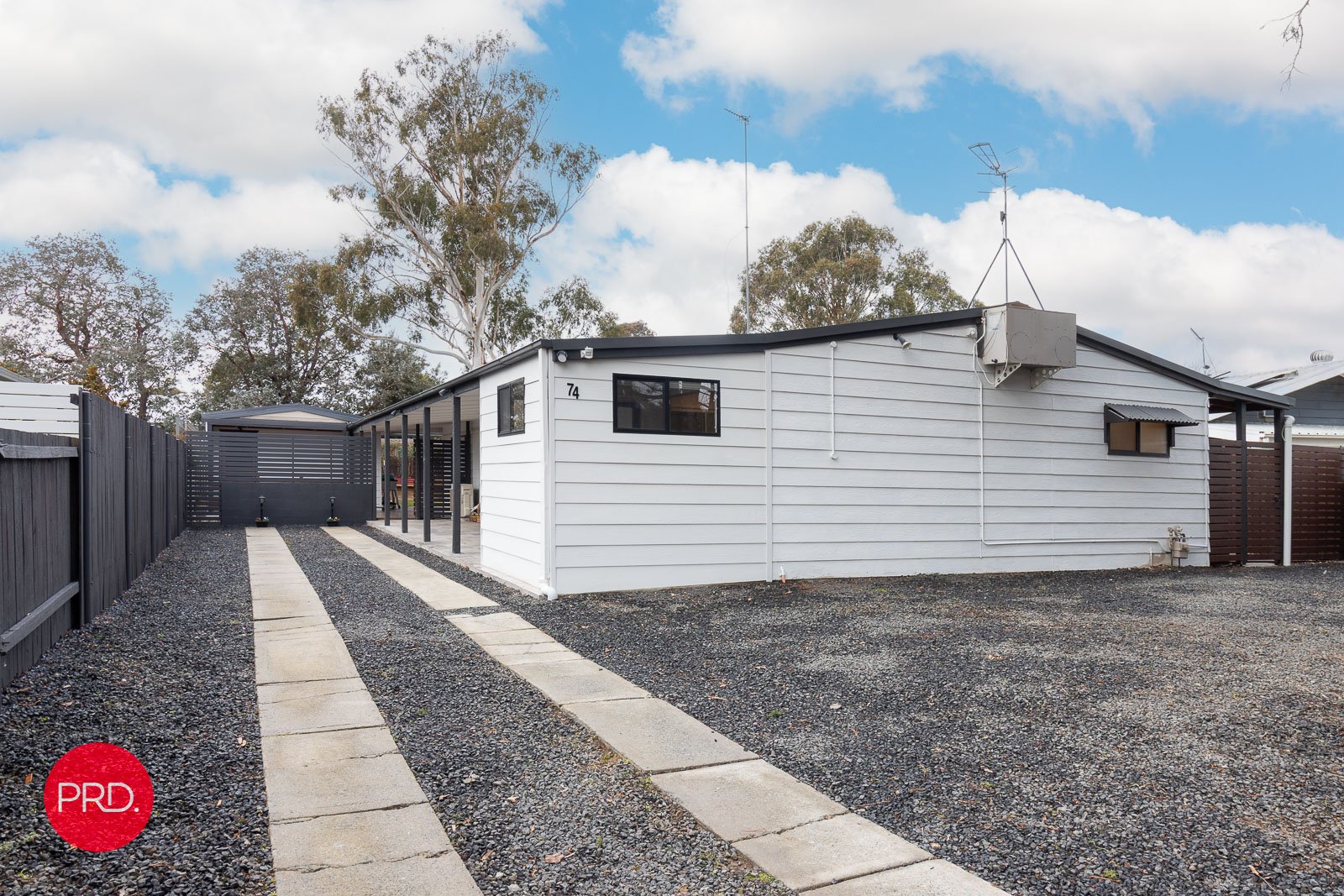 74 Butmaroo Street BUNGENDORE 3