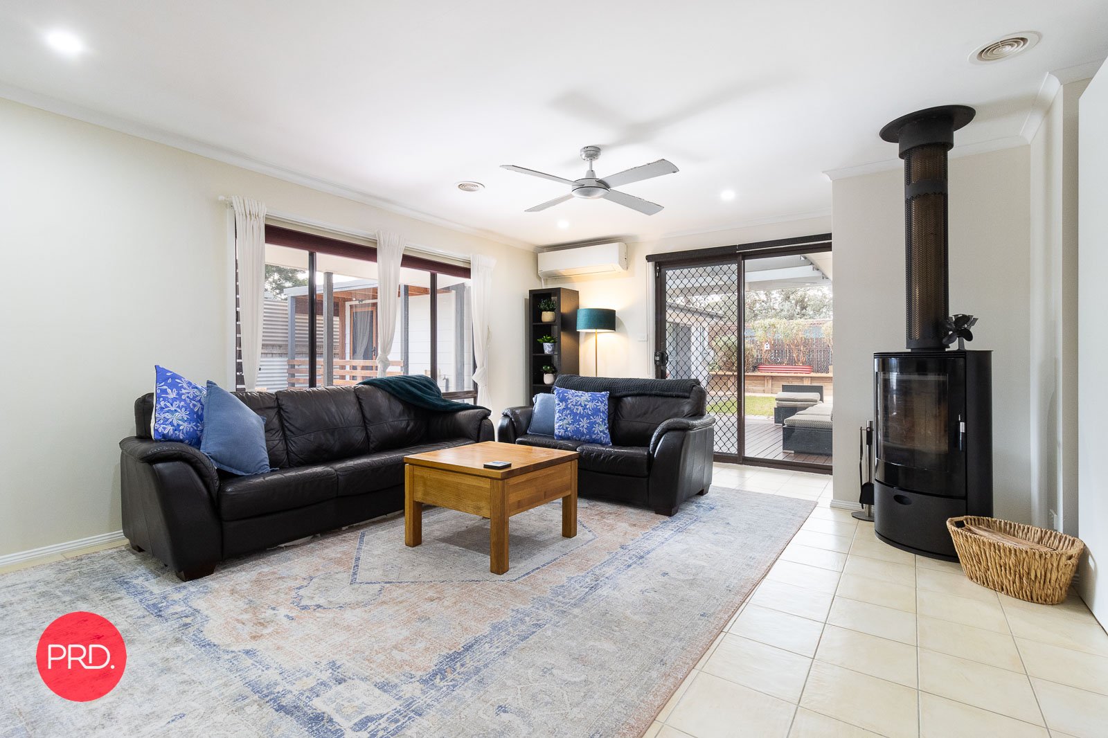 74 Butmaroo Street BUNGENDORE 9