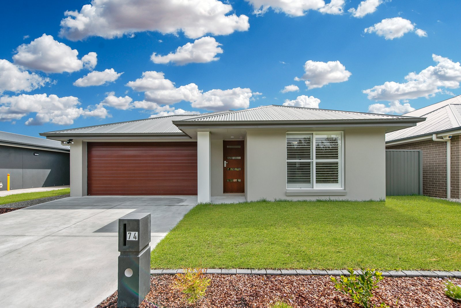 74 Clinton Way Hamlyn Terrace 1