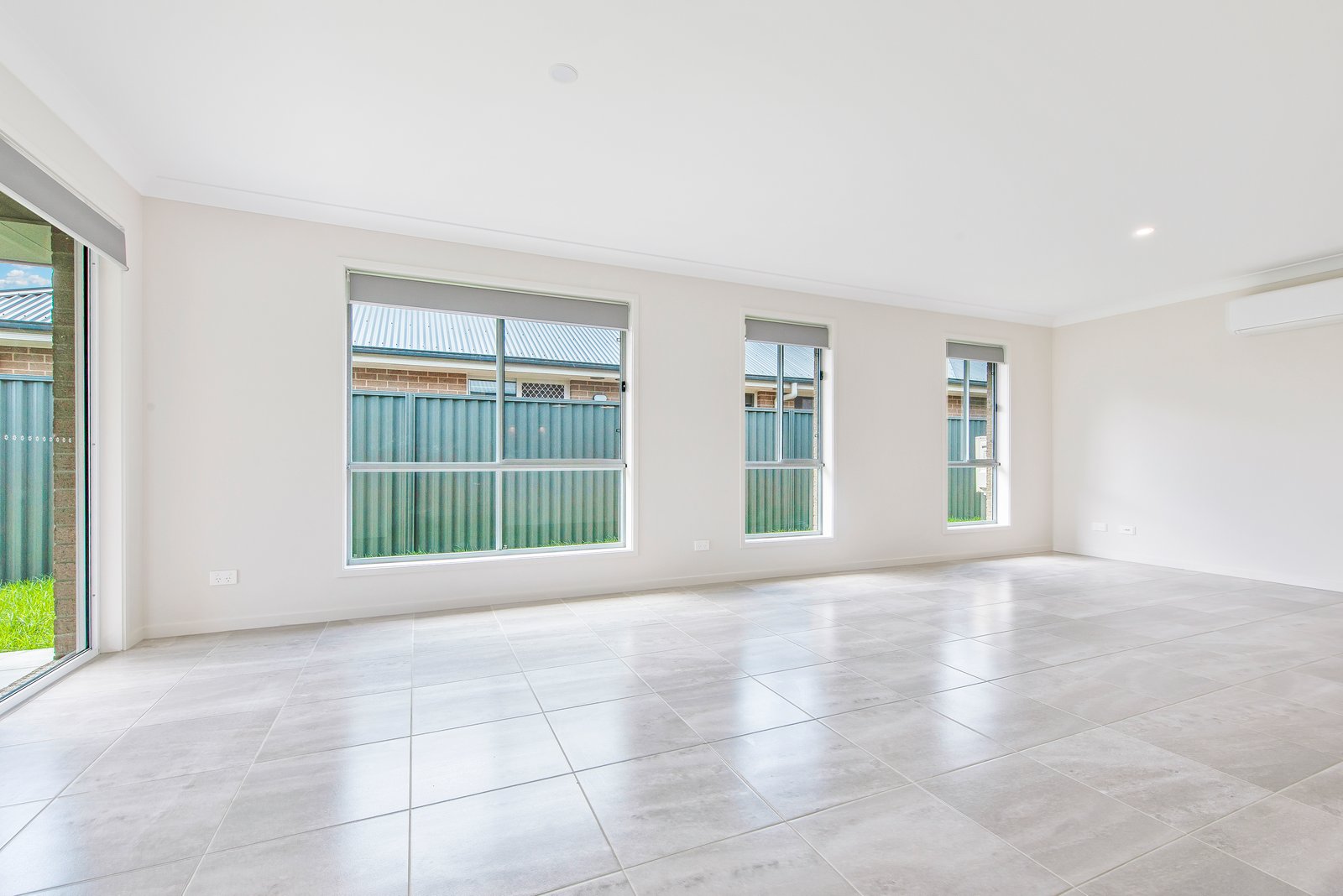 74 Clinton Way Hamlyn Terrace 8