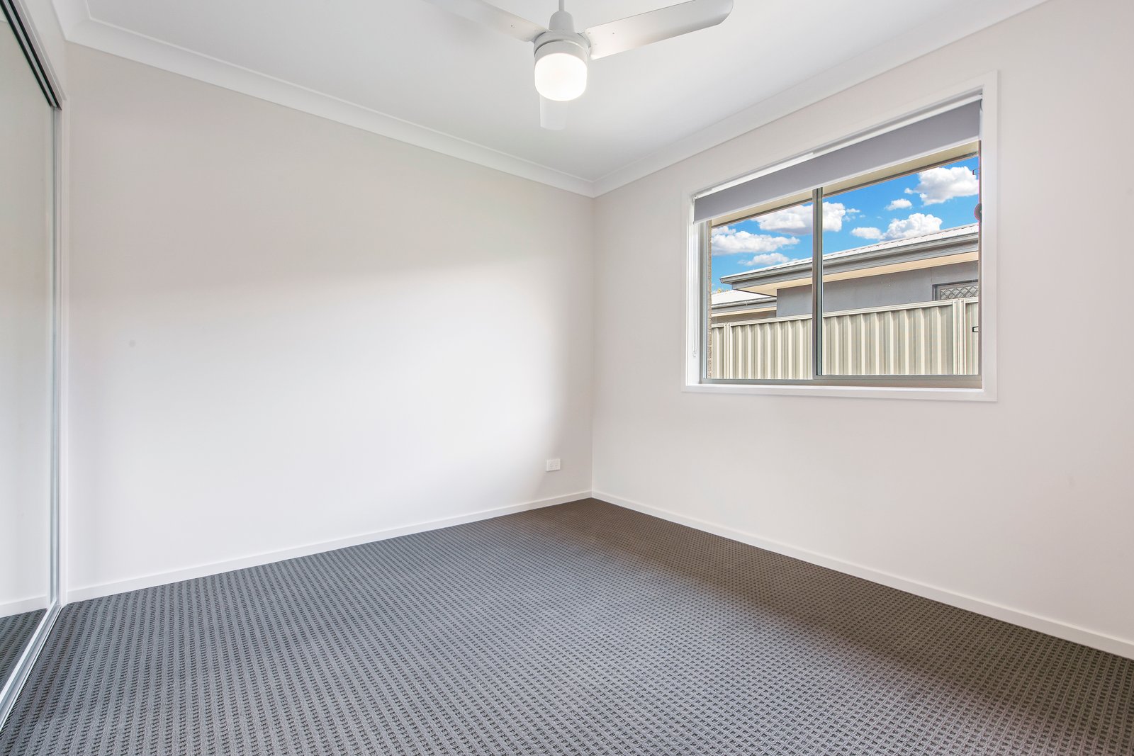 74 Clinton Way Hamlyn Terrace 11