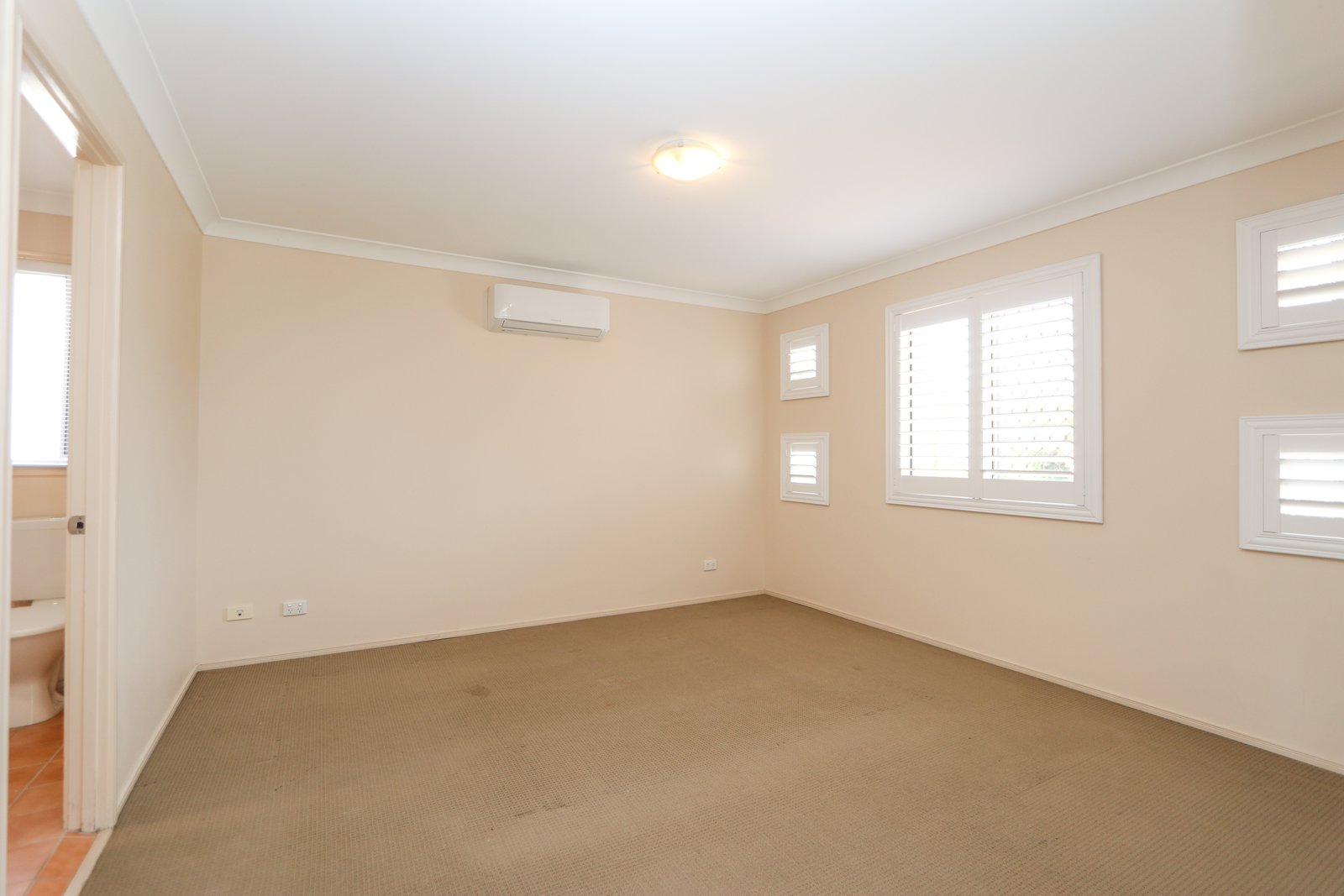 74 Crestwood Drive MOLENDINAR 9